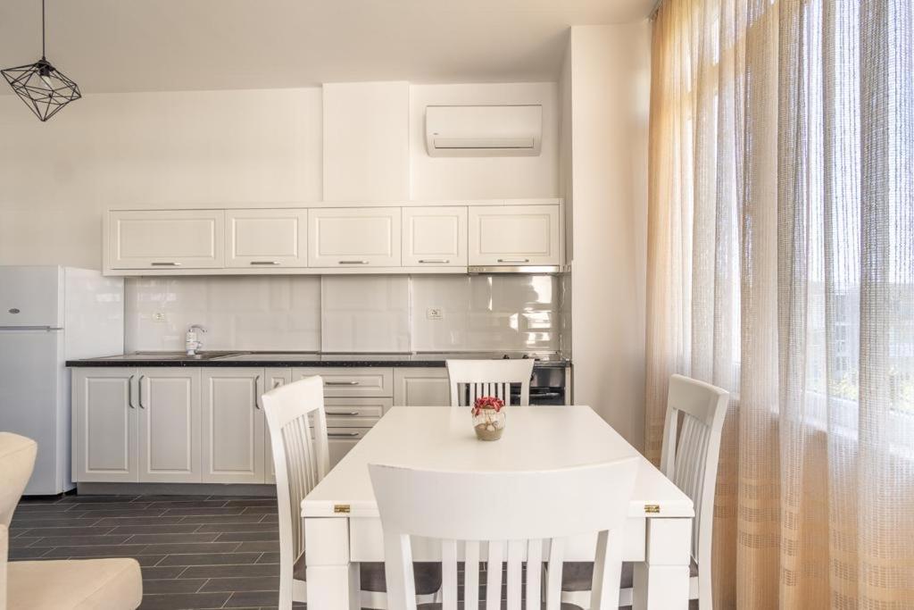 Ajten Apartments Δυρράχιο Εξωτερικό φωτογραφία